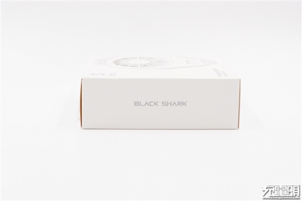 小米10定制版冰封散熱背夾BR11拆解:1分鐘降溫至15度的秘密在此