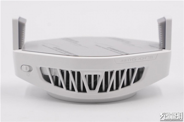 小米10定制版冰封散熱背夾BR11拆解:1分鐘降溫至15度的秘密在此