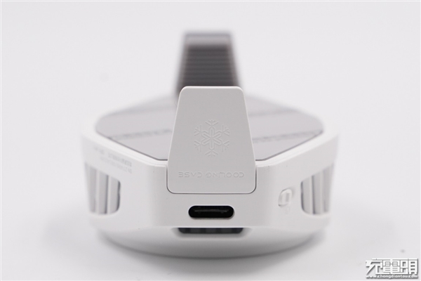 小米10定制版冰封散熱背夾BR11拆解:1分鐘降溫至15度的秘密在此