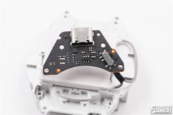 小米10定制版冰封散熱背夾BR11拆解:1分鐘降溫至15度的秘密在此