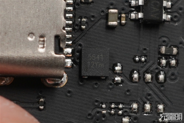 小米10定制版冰封散熱背夾BR11拆解:1分鐘降溫至15度的秘密在此