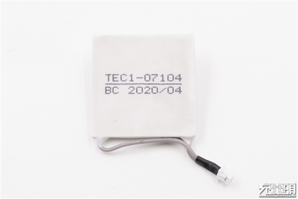 小米10定制版冰封散熱背夾BR11拆解:1分鐘降溫至15度的秘密在此