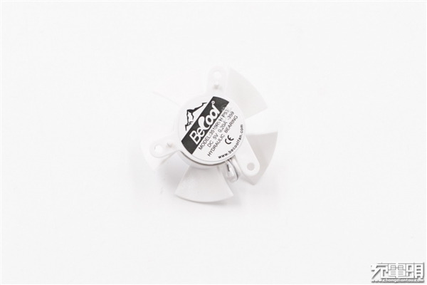 小米10定制版冰封散熱背夾BR11拆解:1分鐘降溫至15度的秘密在此