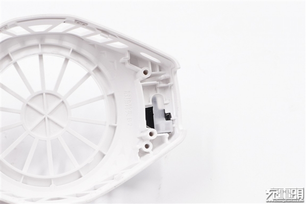 小米10定制版冰封散熱背夾BR11拆解:1分鐘降溫至15度的秘密在此