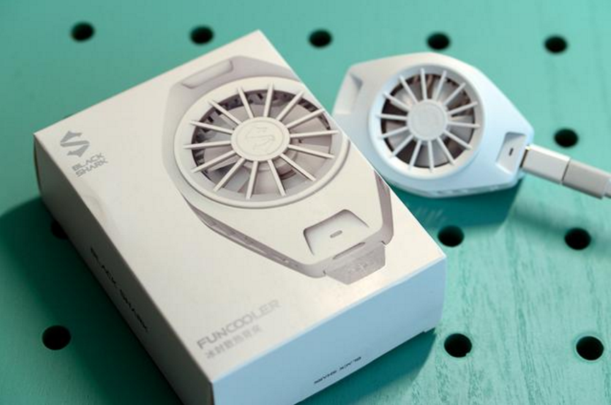 被蘋果iPhone12帶火：黑鯊冰封散熱背夾銷量過百萬，游戲首選配件