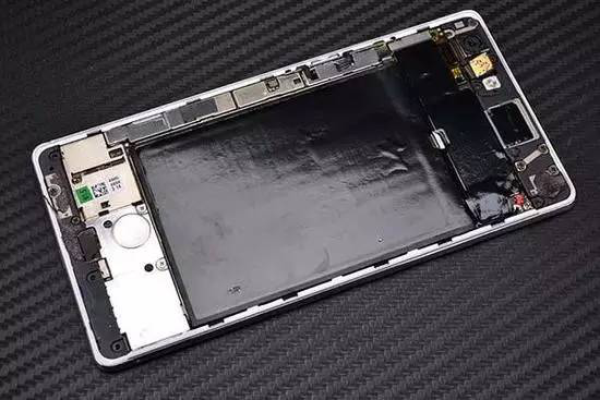 石墨散熱膜能輕松解決手機(jī)發(fā)熱爆炸的問題？