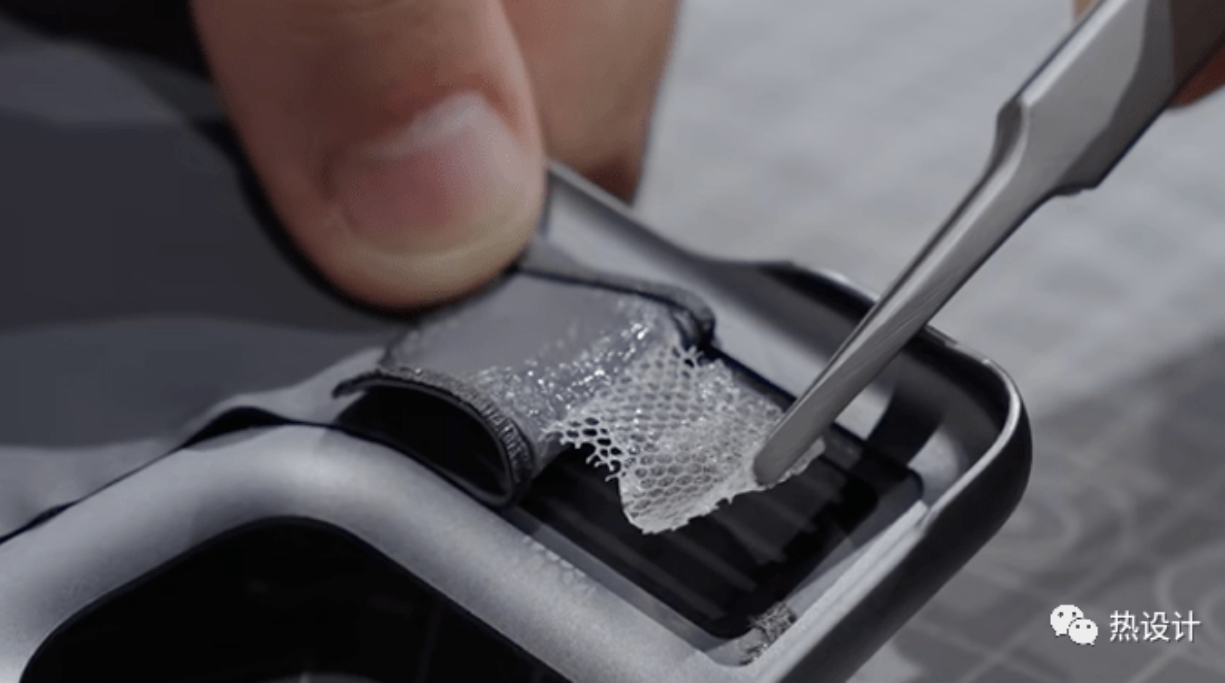 發(fā)汗冷卻手機殼的冷卻原理和實際應用