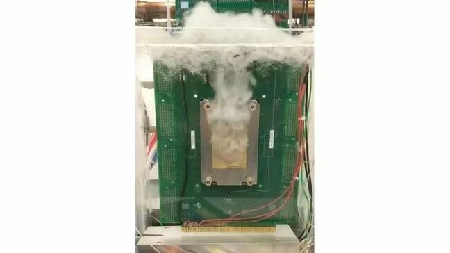 英特爾芯片采用“珊瑚礁”散熱器以冷卻高功率