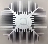 不同幾何造型方形太陽花散熱器之研究