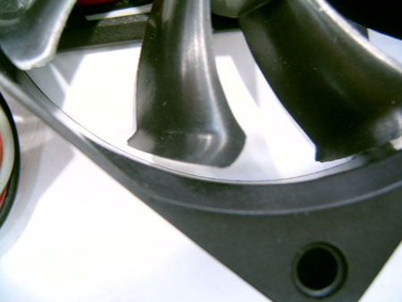 Tt公司五面進風靜音風扇