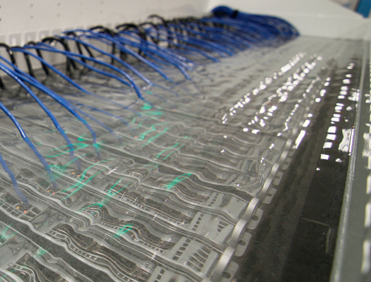 礦物油冷卻服務(wù)器