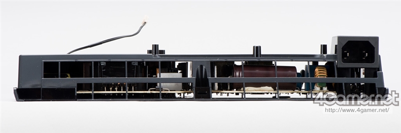PS4 Pro主機(jī)拆解：散熱系統(tǒng)嘆為觀止