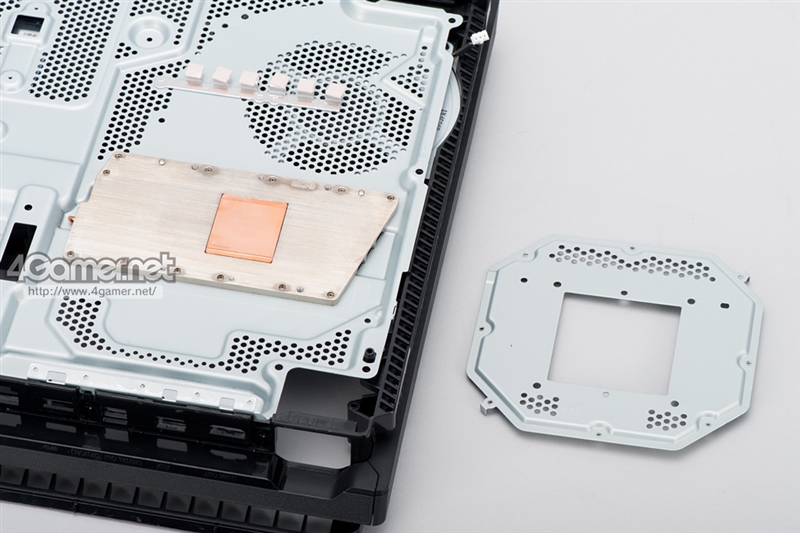 PS4 Pro主機(jī)拆解：散熱系統(tǒng)嘆為觀止
