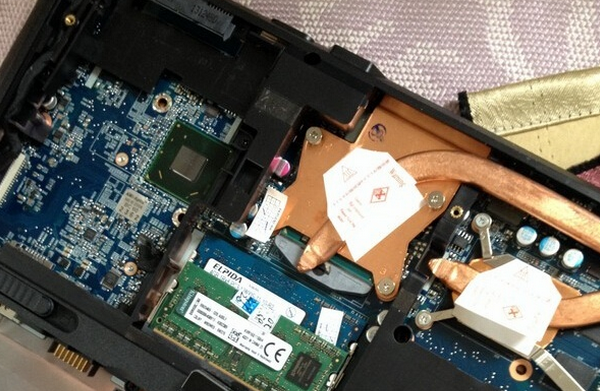 導(dǎo)熱硅脂和銅片